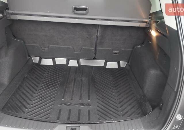 Сірий Форд Куга, об'ємом двигуна 2 л та пробігом 130 тис. км за 15500 $, фото 45 на Automoto.ua