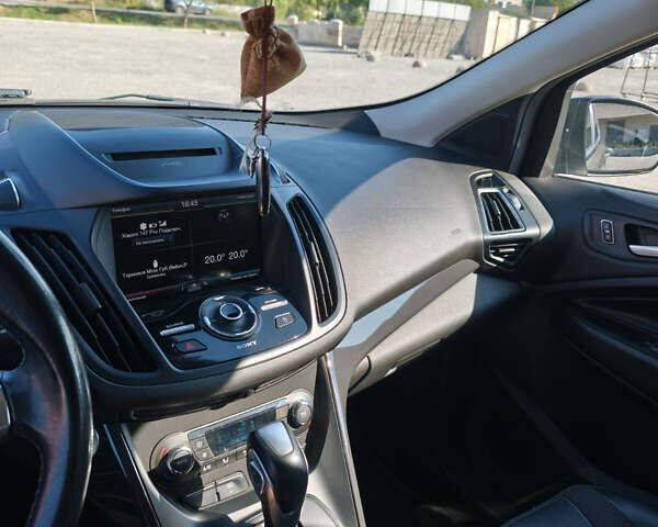 Сірий Форд Куга, об'ємом двигуна 2 л та пробігом 196 тис. км за 15500 $, фото 12 на Automoto.ua