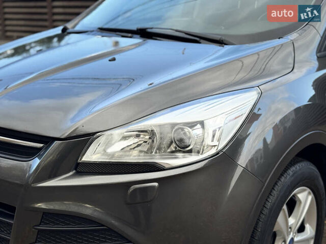 Сірий Форд Куга, об'ємом двигуна 1.5 л та пробігом 180 тис. км за 11300 $, фото 9 на Automoto.ua