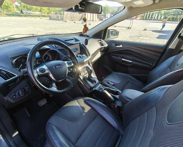 Сірий Форд Куга, об'ємом двигуна 2 л та пробігом 196 тис. км за 15500 $, фото 10 на Automoto.ua