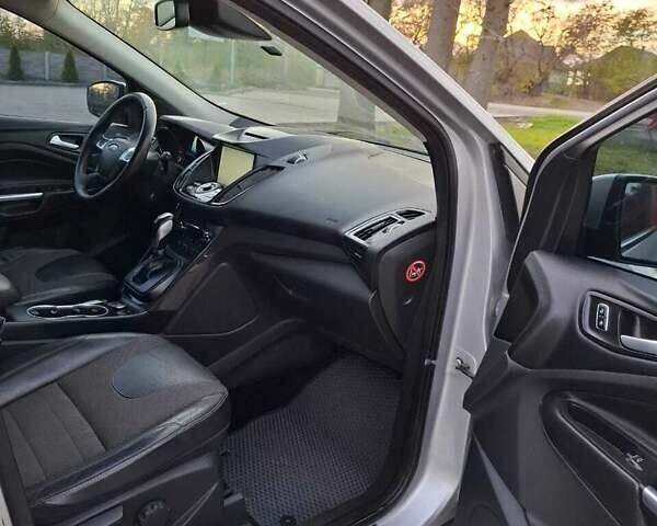 Серый Форд Куга, объемом двигателя 2 л и пробегом 202 тыс. км за 16400 $, фото 9 на Automoto.ua