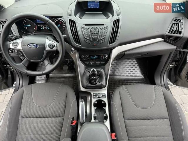 Серый Форд Куга, объемом двигателя 2 л и пробегом 130 тыс. км за 14800 $, фото 26 на Automoto.ua
