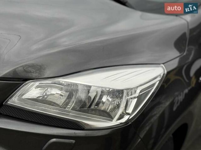 Серый Форд Куга, объемом двигателя 2 л и пробегом 130 тыс. км за 14800 $, фото 21 на Automoto.ua