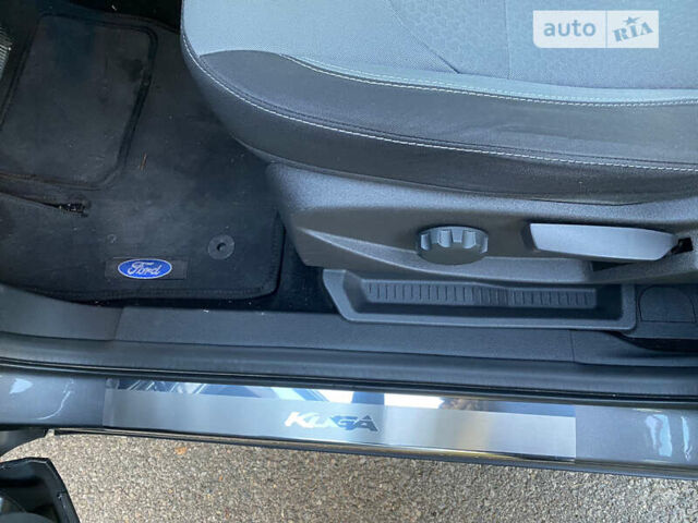 Серый Форд Куга, объемом двигателя 2 л и пробегом 161 тыс. км за 17500 $, фото 10 на Automoto.ua
