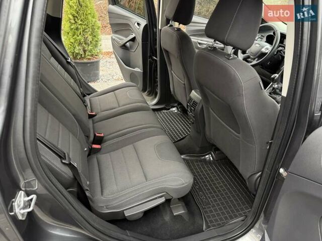 Серый Форд Куга, объемом двигателя 2 л и пробегом 130 тыс. км за 14800 $, фото 35 на Automoto.ua