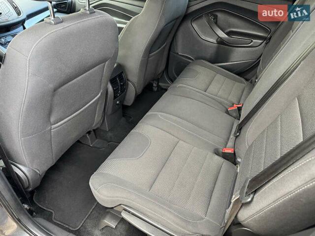 Сірий Форд Куга, об'ємом двигуна 1.5 л та пробігом 180 тис. км за 11300 $, фото 25 на Automoto.ua