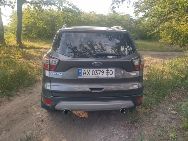 Сірий Форд Куга, об'ємом двигуна 1.5 л та пробігом 39 тис. км за 15700 $, фото 4 на Automoto.ua