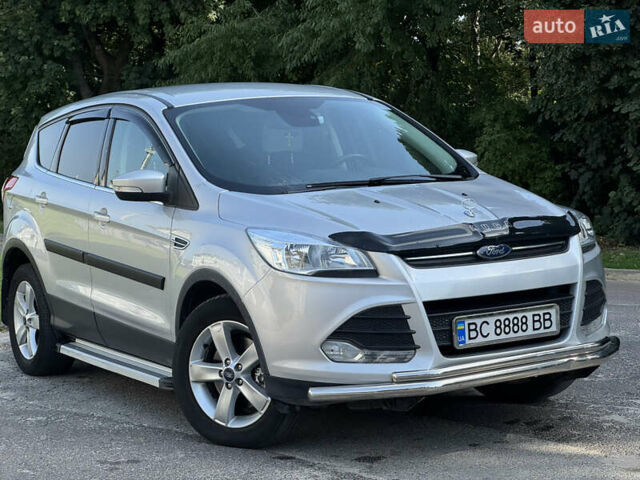 Сірий Форд Куга, об'ємом двигуна 2 л та пробігом 107 тис. км за 18000 $, фото 1 на Automoto.ua
