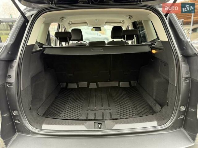 Серый Форд Куга, объемом двигателя 2 л и пробегом 130 тыс. км за 14800 $, фото 58 на Automoto.ua