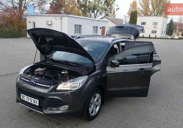 Сірий Форд Куга, об'ємом двигуна 2 л та пробігом 130 тис. км за 15500 $, фото 69 на Automoto.ua