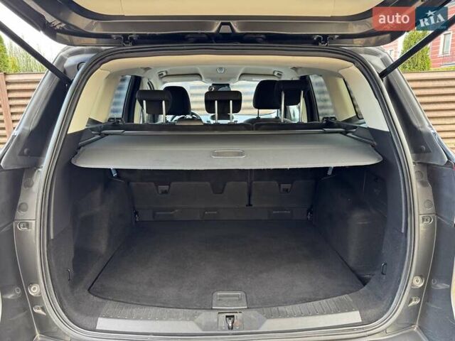 Серый Форд Куга, объемом двигателя 1.5 л и пробегом 180 тыс. км за 11800 $, фото 26 на Automoto.ua