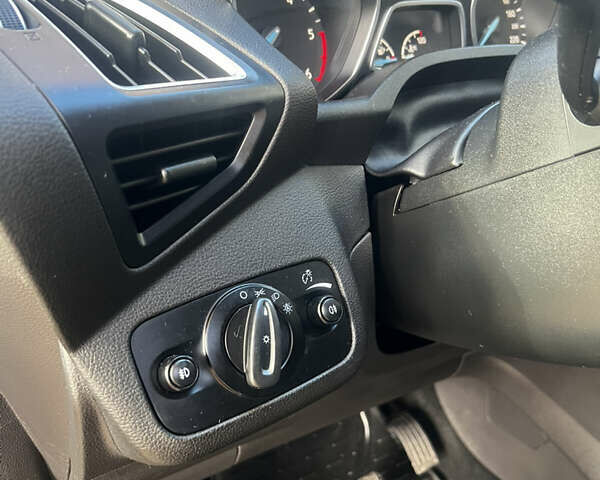 Сірий Форд Куга, об'ємом двигуна 2 л та пробігом 199 тис. км за 16300 $, фото 18 на Automoto.ua