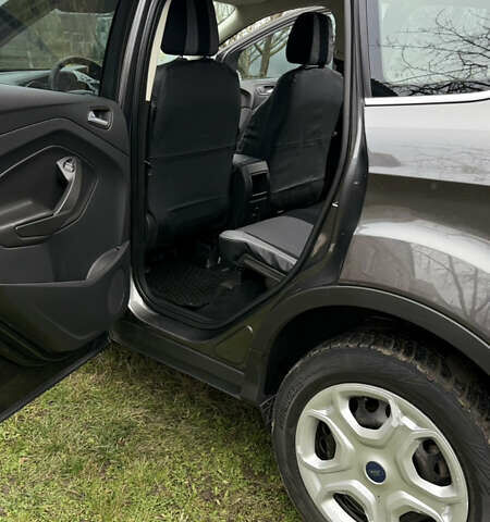 Серый Форд Куга, объемом двигателя 2 л и пробегом 221 тыс. км за 14700 $, фото 10 на Automoto.ua