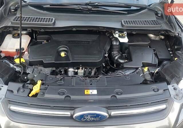 Сірий Форд Куга, об'ємом двигуна 2 л та пробігом 130 тис. км за 15500 $, фото 65 на Automoto.ua