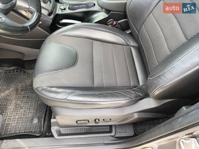 Серый Форд Куга, объемом двигателя 2 л и пробегом 140 тыс. км за 16500 $, фото 14 на Automoto.ua