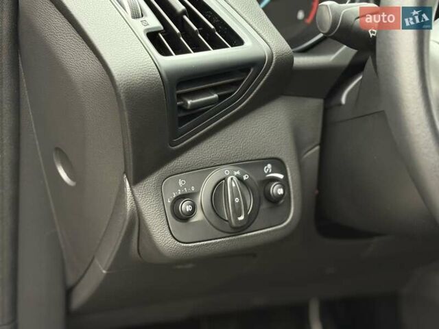 Серый Форд Куга, объемом двигателя 2 л и пробегом 130 тыс. км за 14800 $, фото 43 на Automoto.ua