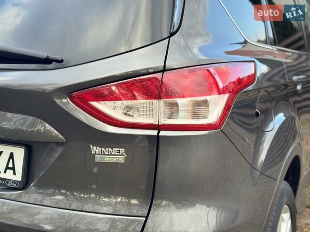 Серый Форд Куга, объемом двигателя 1.5 л и пробегом 180 тыс. км за 11800 $, фото 12 на Automoto.ua