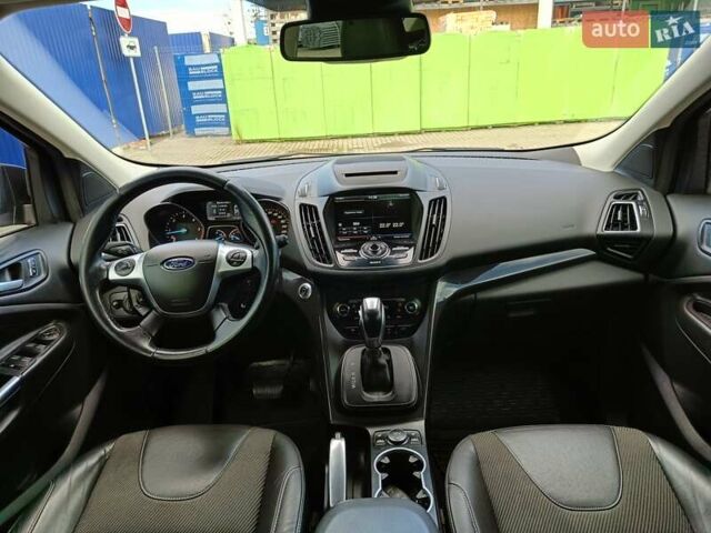 Серый Форд Куга, объемом двигателя 2 л и пробегом 140 тыс. км за 16500 $, фото 55 на Automoto.ua