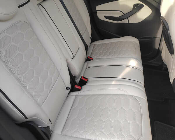 Форд Куга 2016 у Львові на Automoto.ua Сірий Форд Куга, об'ємом двигуна 2 л та пробігом 173 тис. км за 20000 $, фото 9 на Automoto.ua