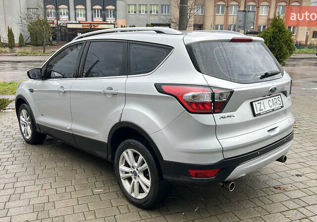 Серый Форд Куга, объемом двигателя 2 л и пробегом 189 тыс. км за 16500 $, фото 4 на Automoto.ua