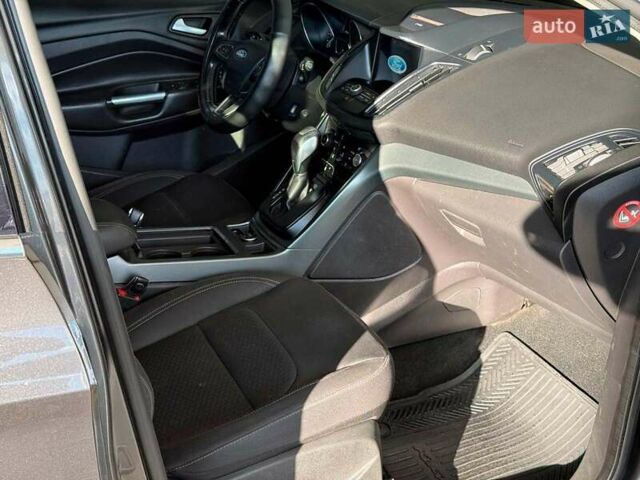 Форд Куга 2017 в Одессе на Automoto.ua Серый Форд Куга, объемом двигателя 2 л и пробегом 270 тыс. км за 12990 $, фото 14 на Automoto.ua