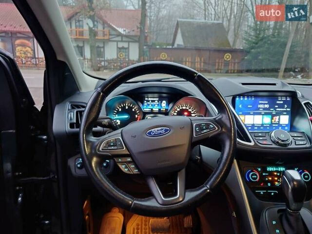 Серый Форд Куга, объемом двигателя 2 л и пробегом 95 тыс. км за 16900 $, фото 27 на Automoto.ua