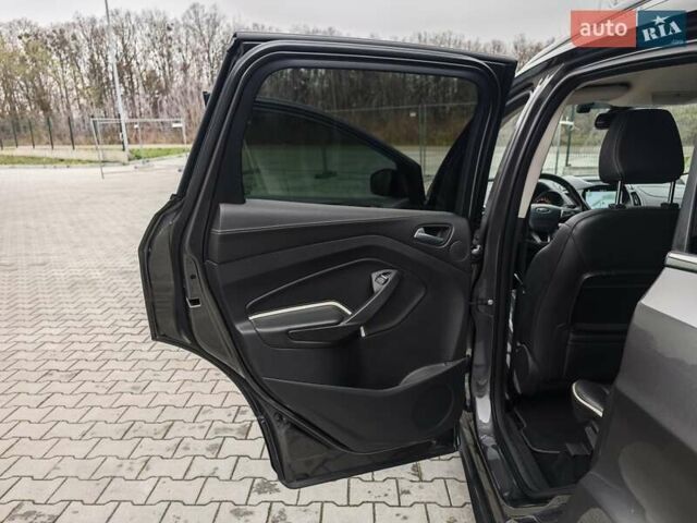 Сірий Форд Куга, об'ємом двигуна 2 л та пробігом 123 тис. км за 23800 $, фото 38 на Automoto.ua
