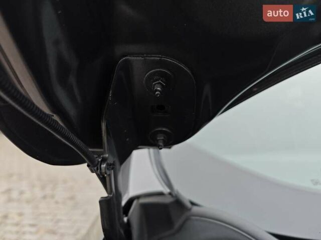 Сірий Форд Куга, об'ємом двигуна 2 л та пробігом 123 тис. км за 23800 $, фото 94 на Automoto.ua