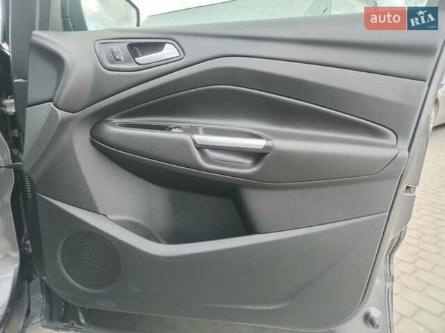 Серый Форд Куга, объемом двигателя 2 л и пробегом 115 тыс. км за 19680 $, фото 4 на Automoto.ua