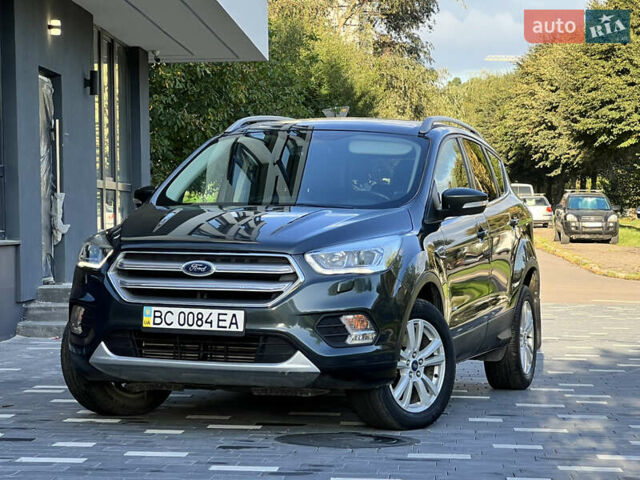 Сірий Форд Куга, об'ємом двигуна 2 л та пробігом 92 тис. км за 16499 $, фото 4 на Automoto.ua