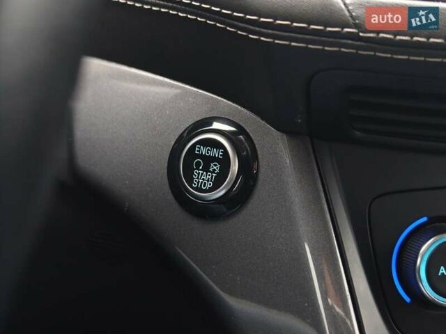 Сірий Форд Куга, об'ємом двигуна 2 л та пробігом 123 тис. км за 23800 $, фото 103 на Automoto.ua