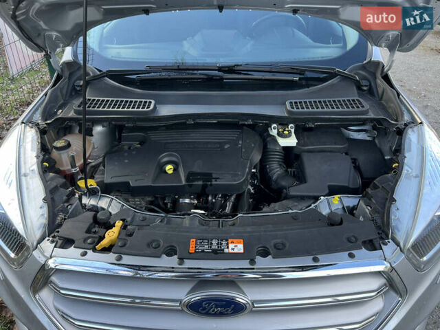 Сірий Форд Куга, об'ємом двигуна 2 л та пробігом 117 тис. км за 16999 $, фото 33 на Automoto.ua