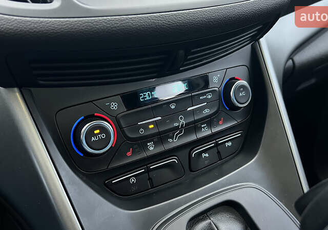 Серый Форд Куга, объемом двигателя 2 л и пробегом 189 тыс. км за 16500 $, фото 12 на Automoto.ua