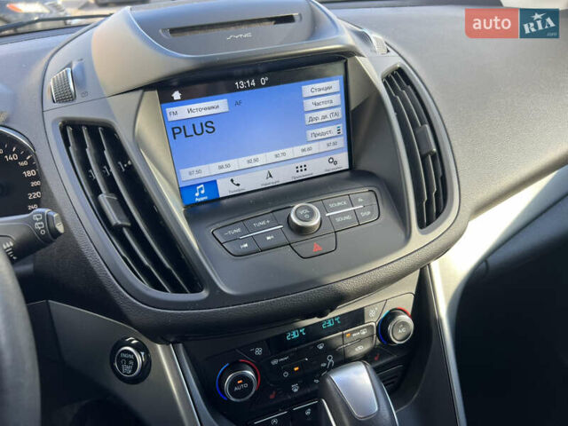 Сірий Форд Куга, об'ємом двигуна 2 л та пробігом 117 тис. км за 16999 $, фото 24 на Automoto.ua