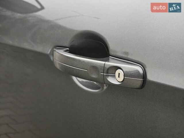 Сірий Форд Куга, об'ємом двигуна 2 л та пробігом 123 тис. км за 23800 $, фото 14 на Automoto.ua