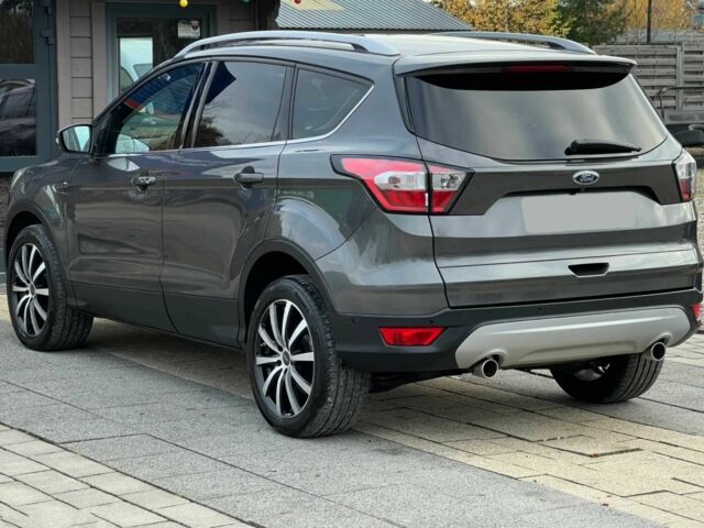 Серый Форд Куга, объемом двигателя 2 л и пробегом 56 тыс. км за 12000 $, фото 5 на Automoto.ua