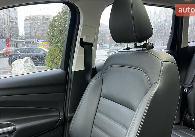 Серый Форд Куга, объемом двигателя 2 л и пробегом 189 тыс. км за 16500 $, фото 16 на Automoto.ua