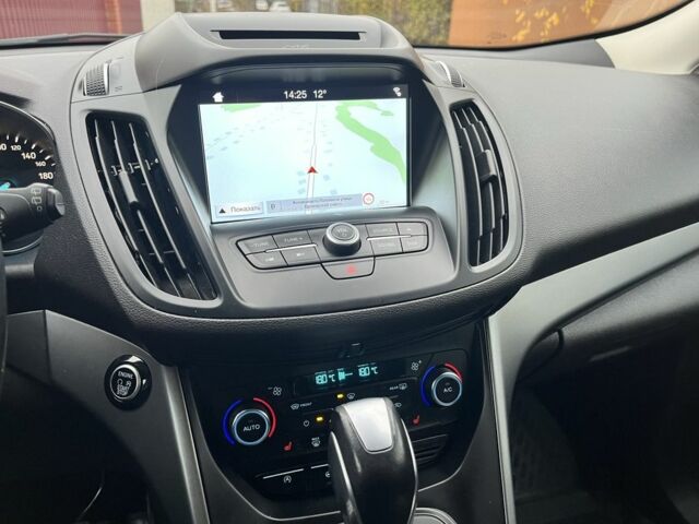 Серый Форд Куга, объемом двигателя 2 л и пробегом 144 тыс. км за 17700 $, фото 13 на Automoto.ua