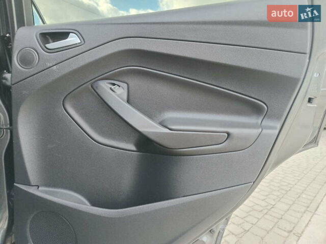 Серый Форд Куга, объемом двигателя 2 л и пробегом 115 тыс. км за 19680 $, фото 7 на Automoto.ua