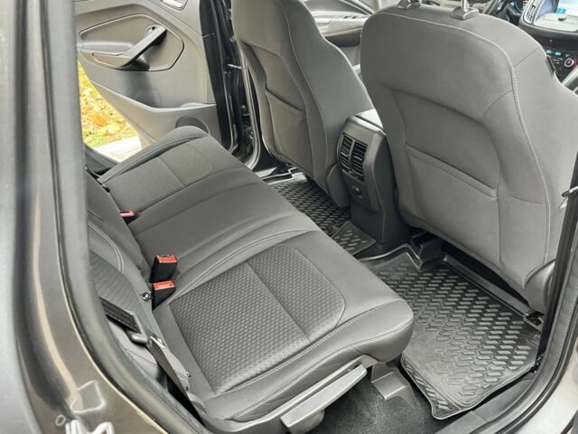 Серый Форд Куга, объемом двигателя 2 л и пробегом 144 тыс. км за 17700 $, фото 11 на Automoto.ua