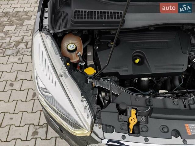 Сірий Форд Куга, об'ємом двигуна 2 л та пробігом 123 тис. км за 23800 $, фото 92 на Automoto.ua