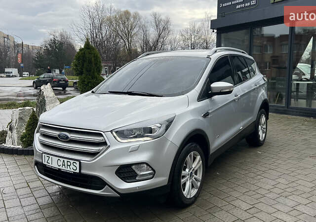 Серый Форд Куга, объемом двигателя 2 л и пробегом 189 тыс. км за 16500 $, фото 2 на Automoto.ua