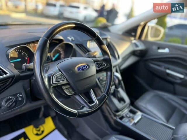 Форд Куга 2017 в Львове на Automoto.ua Серый Форд Куга, объемом двигателя 2 л и пробегом 115 тыс. км за 21150 $, фото 18 на Automoto.ua