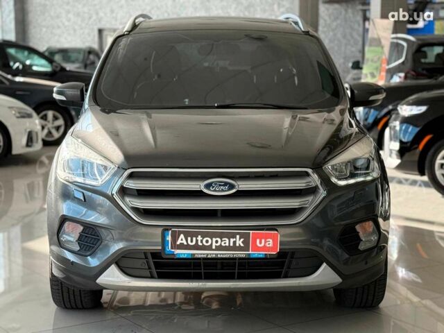 Форд Куга 2017 в Одессе на Automoto.ua Серый Форд Куга, объемом двигателя 2 л и пробегом 270 тыс. км за 12990 $, фото 1 на Automoto.ua