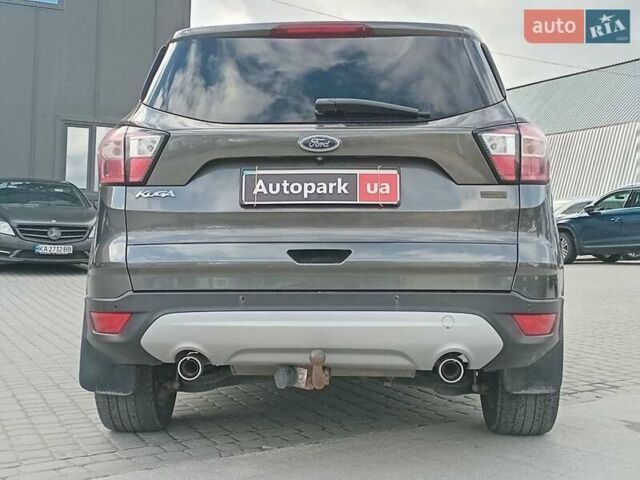 Серый Форд Куга, объемом двигателя 2 л и пробегом 115 тыс. км за 19680 $, фото 21 на Automoto.ua