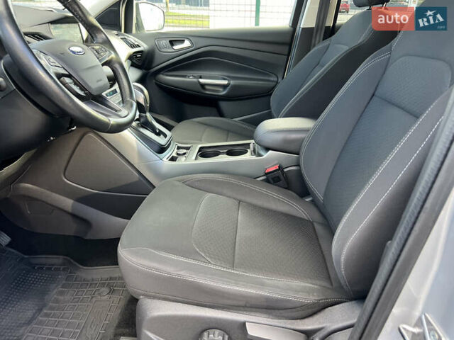 Сірий Форд Куга, об'ємом двигуна 2 л та пробігом 117 тис. км за 16999 $, фото 10 на Automoto.ua