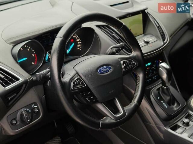 Сірий Форд Куга, об'ємом двигуна 2 л та пробігом 123 тис. км за 23800 $, фото 26 на Automoto.ua