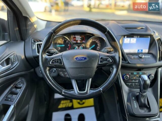 Форд Куга 2017 в Львове на Automoto.ua Серый Форд Куга, объемом двигателя 2 л и пробегом 115 тыс. км за 21150 $, фото 13 на Automoto.ua