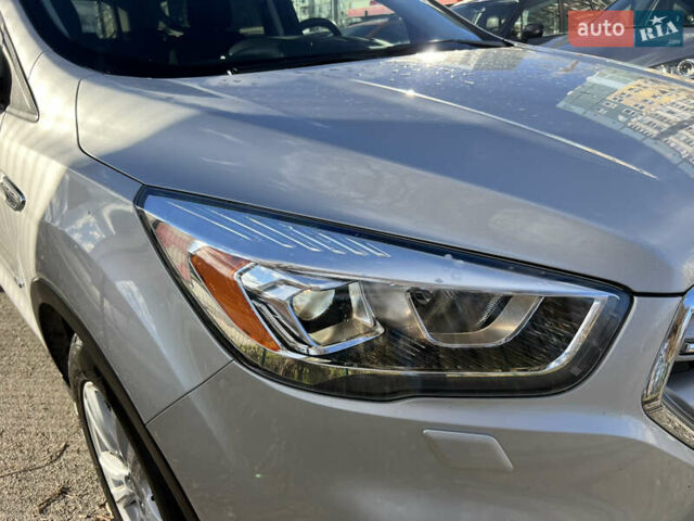 Сірий Форд Куга, об'ємом двигуна 2 л та пробігом 117 тис. км за 16999 $, фото 38 на Automoto.ua