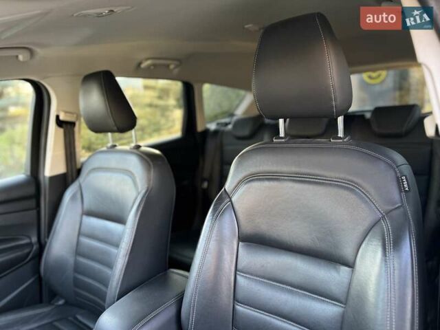 Форд Куга 2017 в Львове на Automoto.ua Серый Форд Куга, объемом двигателя 2 л и пробегом 115 тыс. км за 21150 $, фото 17 на Automoto.ua